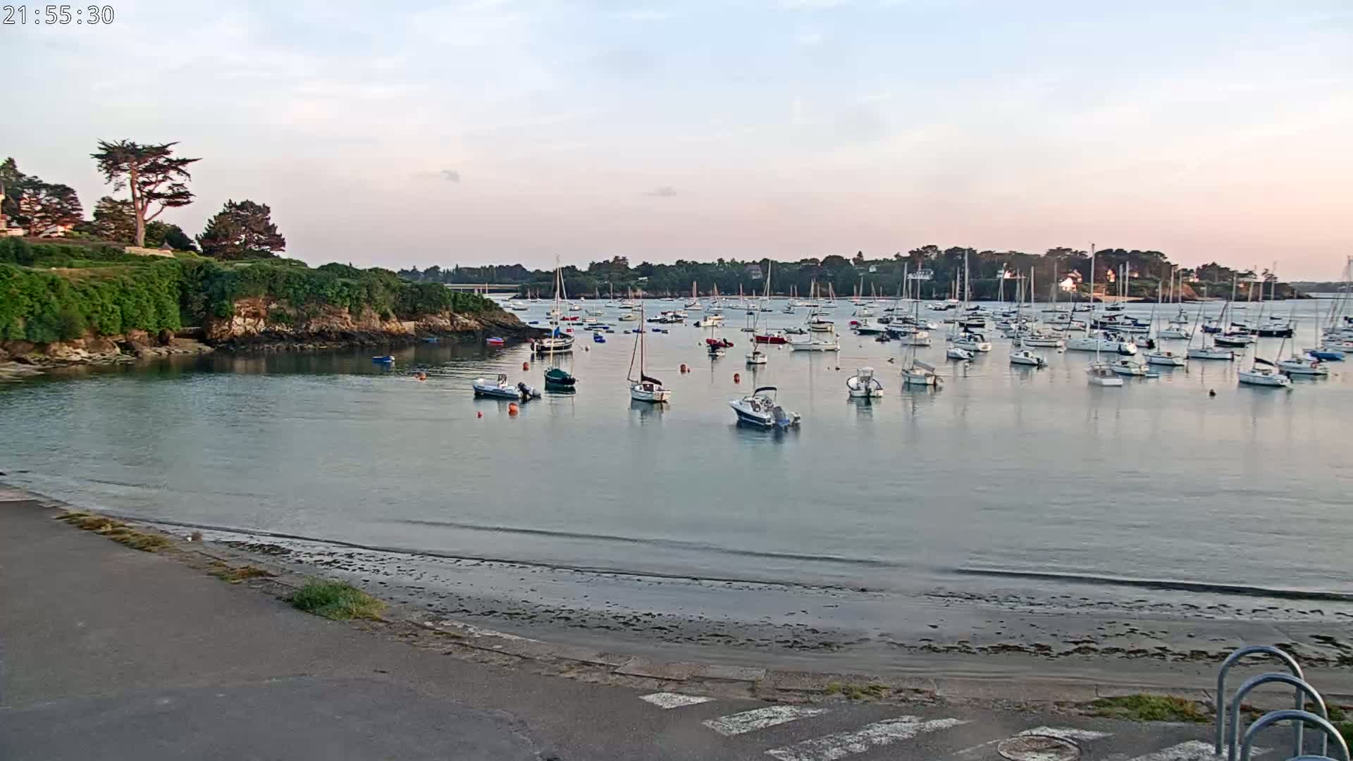 Saint-Briac-sur-Mer, Port & Plage de Bechet Live Cam - Saint-Malo, Ille-et-Vilaine, Bretagne, France
