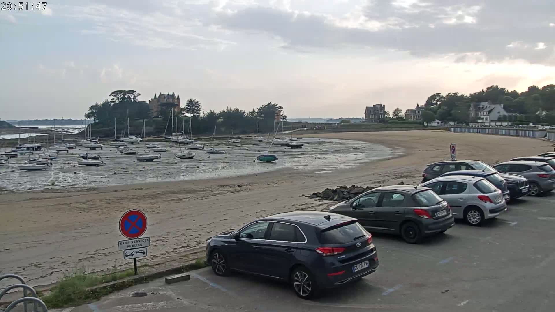 Saint-Briac-sur-Mer, Port & Plage de Bechet Live Cam - Saint-Malo, Ille-et-Vilaine, Bretagne, France