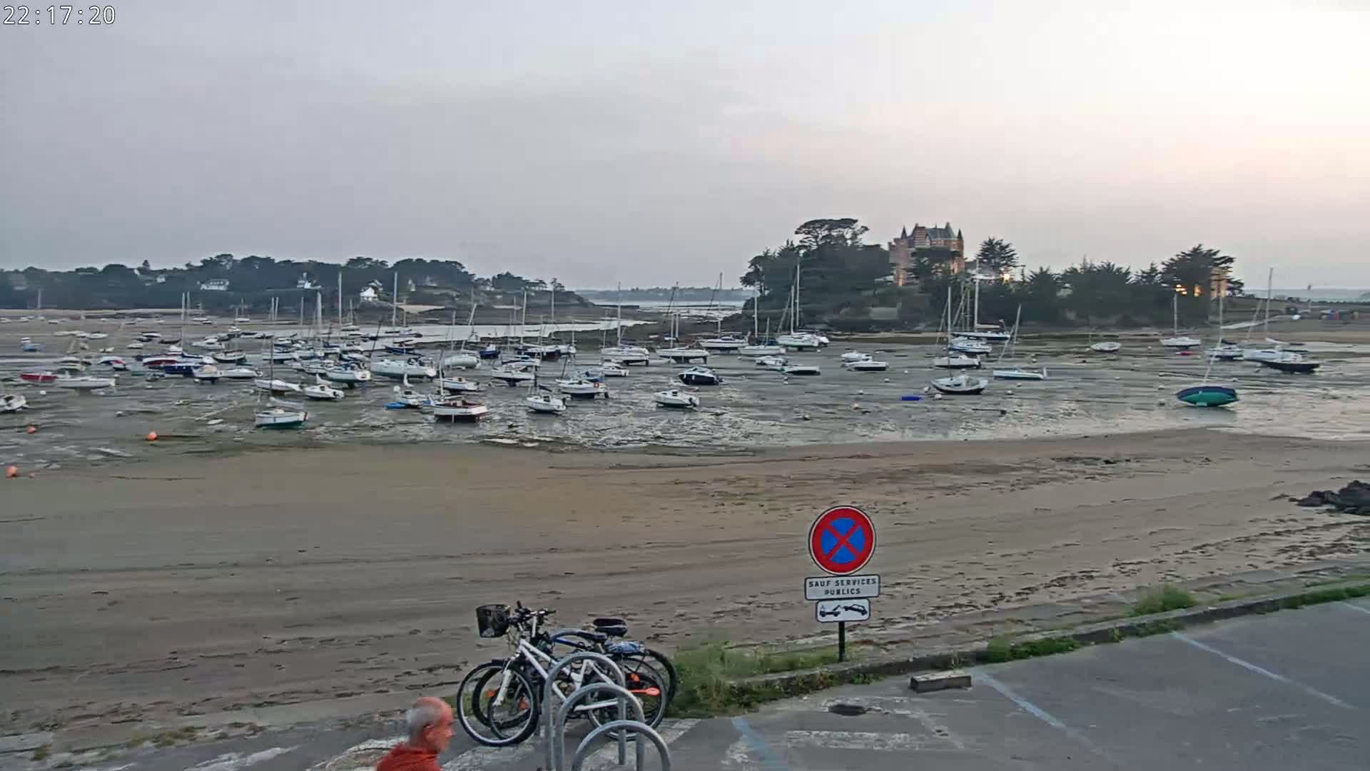 Saint-Briac-sur-Mer, Port & Plage de Bechet Live Cam - Saint-Malo, Ille-et-Vilaine, Bretagne, France