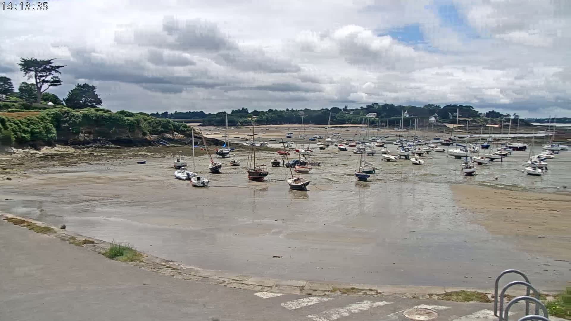 Saint-Briac-sur-Mer, Port & Plage de Bechet Live Cam - Saint-Malo, Ille-et-Vilaine, Bretagne, France