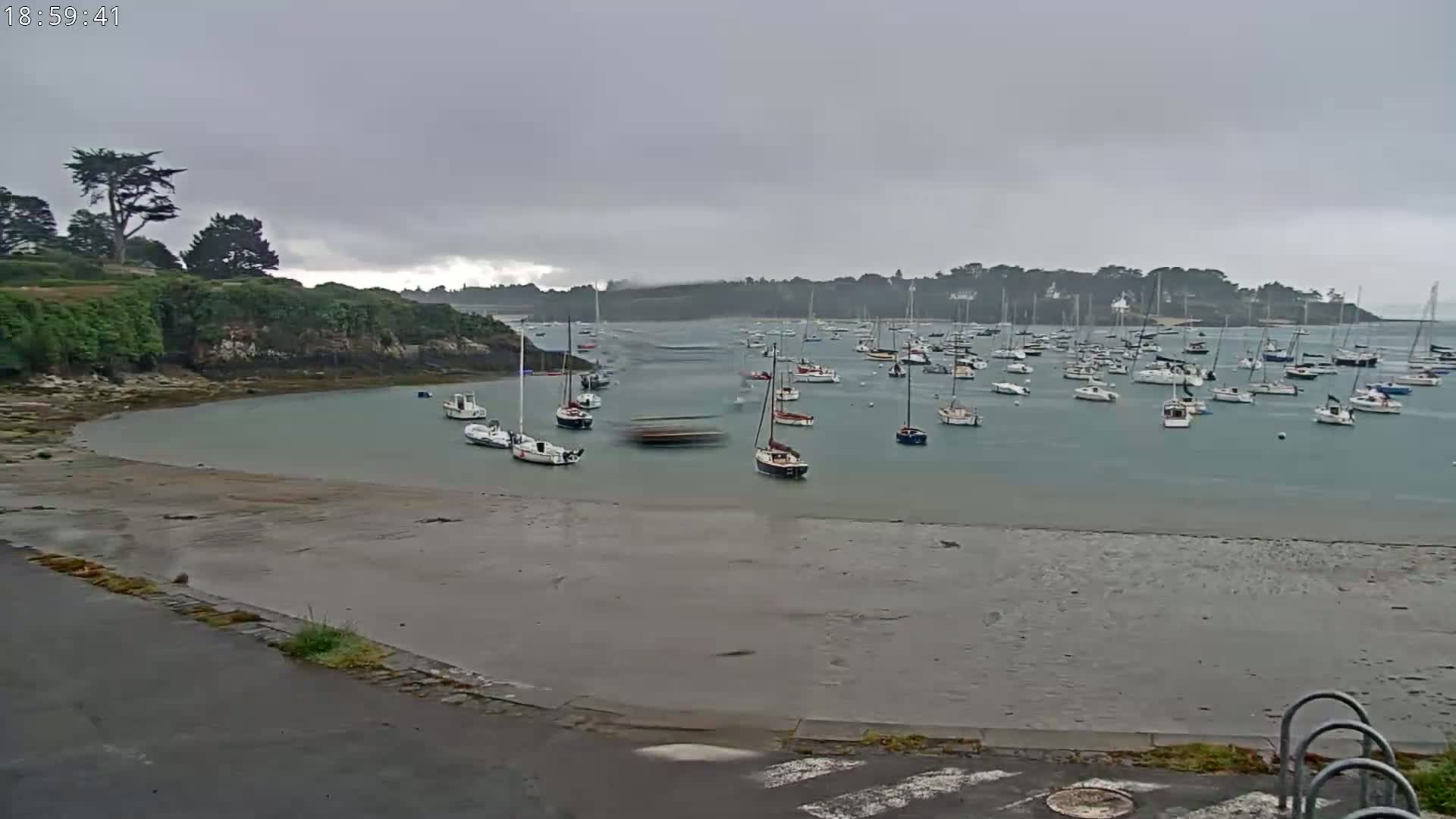 Saint-Briac-sur-Mer, Port & Plage de Bechet Live Cam - Saint-Malo, Ille-et-Vilaine, Bretagne, France