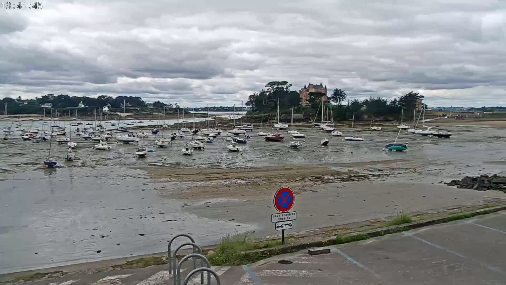 Saint-Briac-sur-Mer, Port & Plage de Bechet Live Cam - Saint-Malo, Ille-et-Vilaine, Bretagne, France