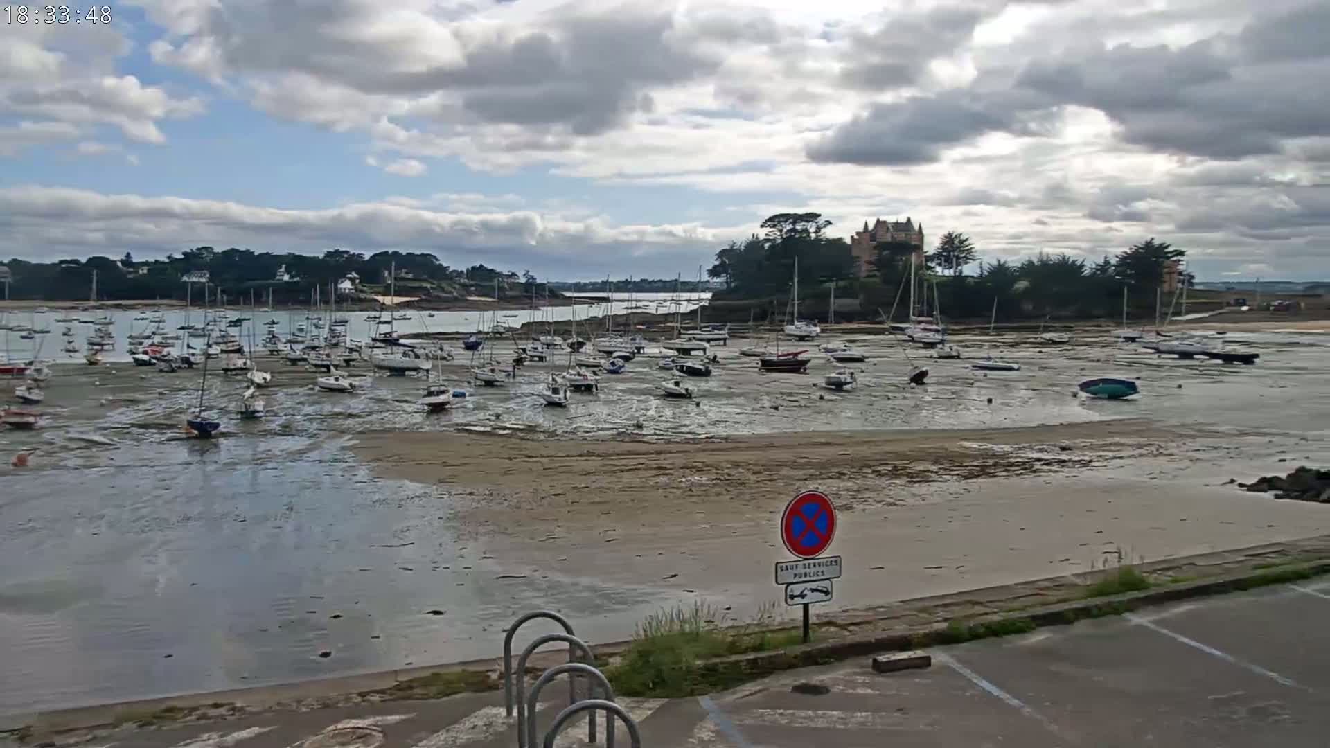 Saint-Briac-sur-Mer, Port & Plage de Bechet Live Cam - Saint-Malo, Ille-et-Vilaine, Bretagne, France