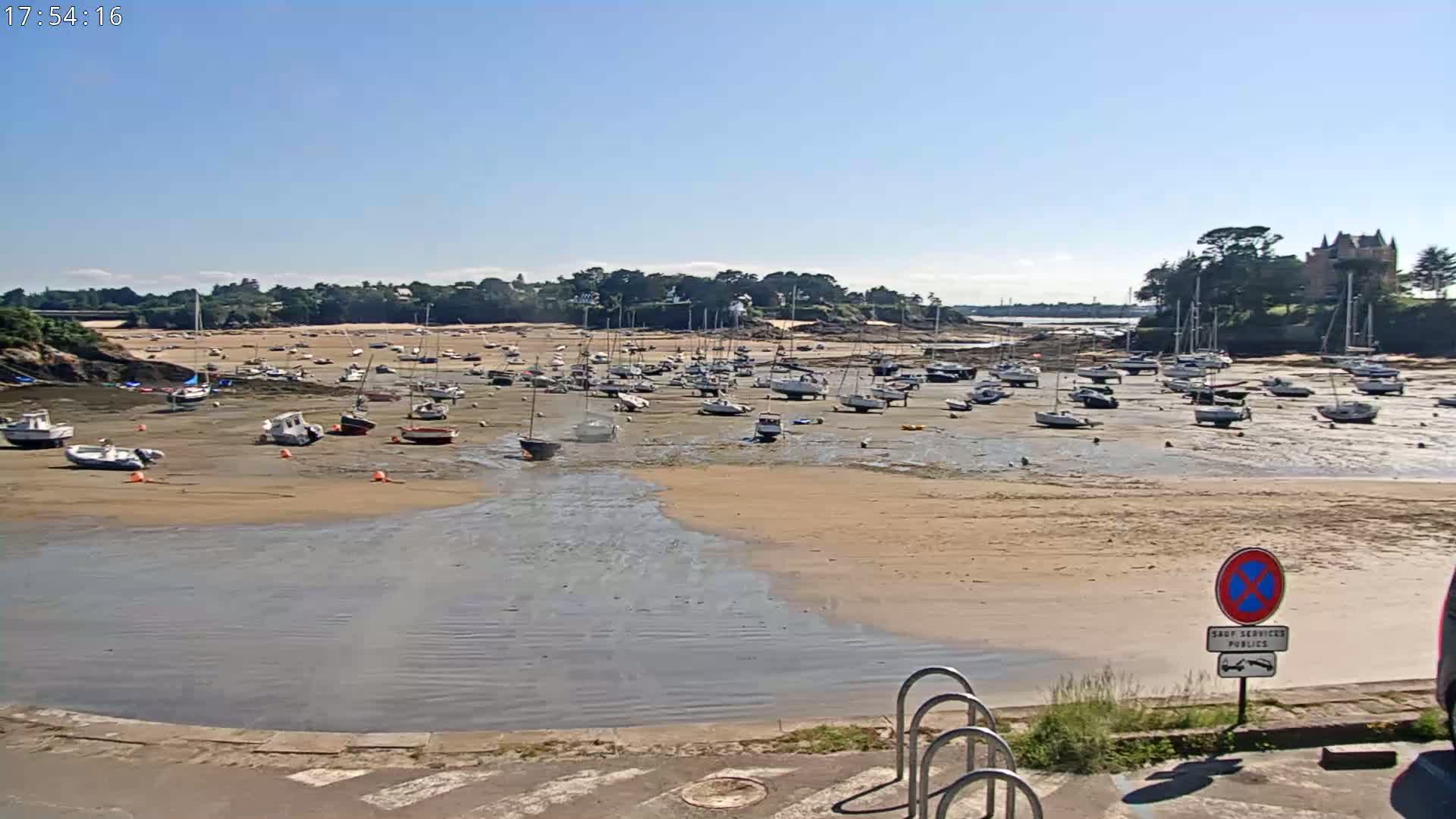 Saint-Briac-sur-Mer, Port & Plage de Bechet Live Cam - Saint-Malo, Ille-et-Vilaine, Bretagne, France