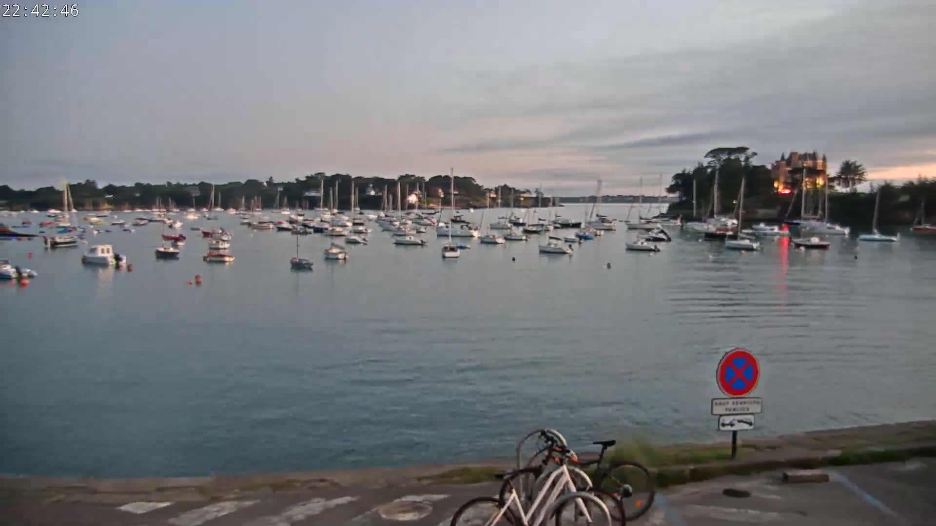Saint-Briac-sur-Mer, Port & Plage de Bechet Live Cam - Saint-Malo, Ille-et-Vilaine, Bretagne, France