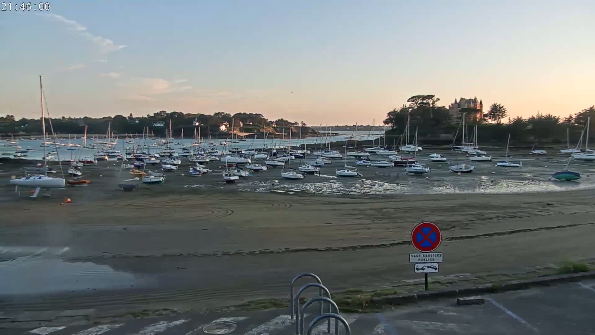 Saint-Briac-sur-Mer, Port & Plage de Bechet Live Cam - Saint-Malo, Ille-et-Vilaine, Bretagne, France