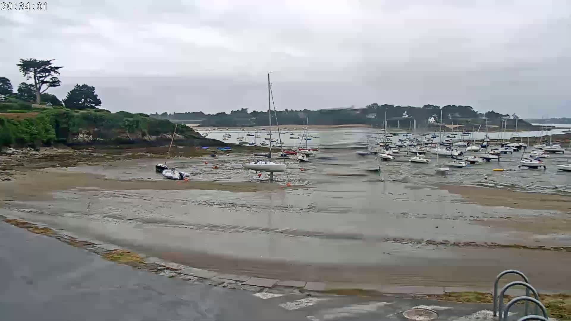 Saint-Briac-sur-Mer, Port & Plage de Bechet Live Cam - Saint-Malo, Ille-et-Vilaine, Bretagne, France