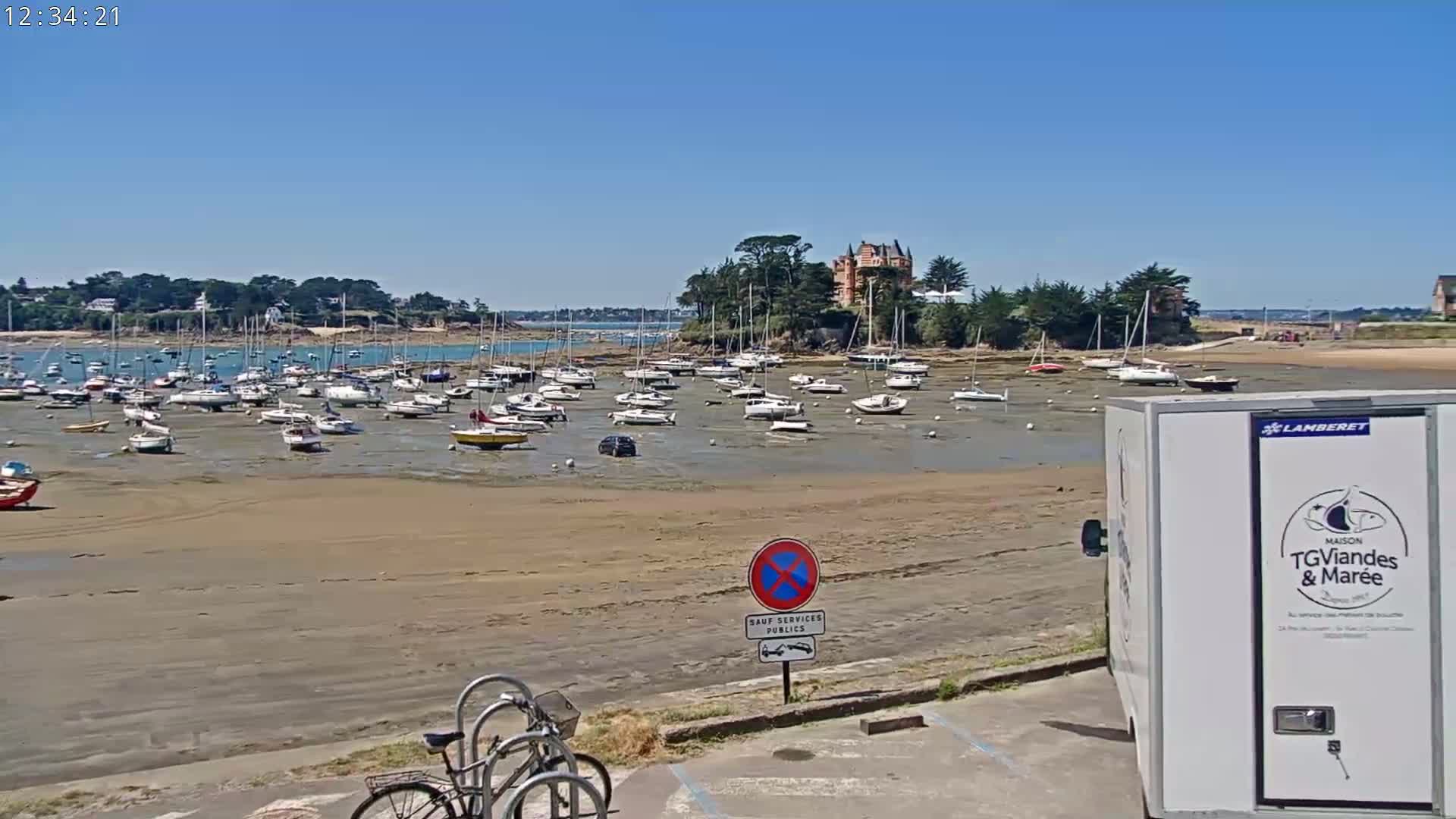 Saint-Briac-sur-Mer, Port & Plage de Bechet Live Cam - Saint-Malo, Ille-et-Vilaine, Bretagne, France