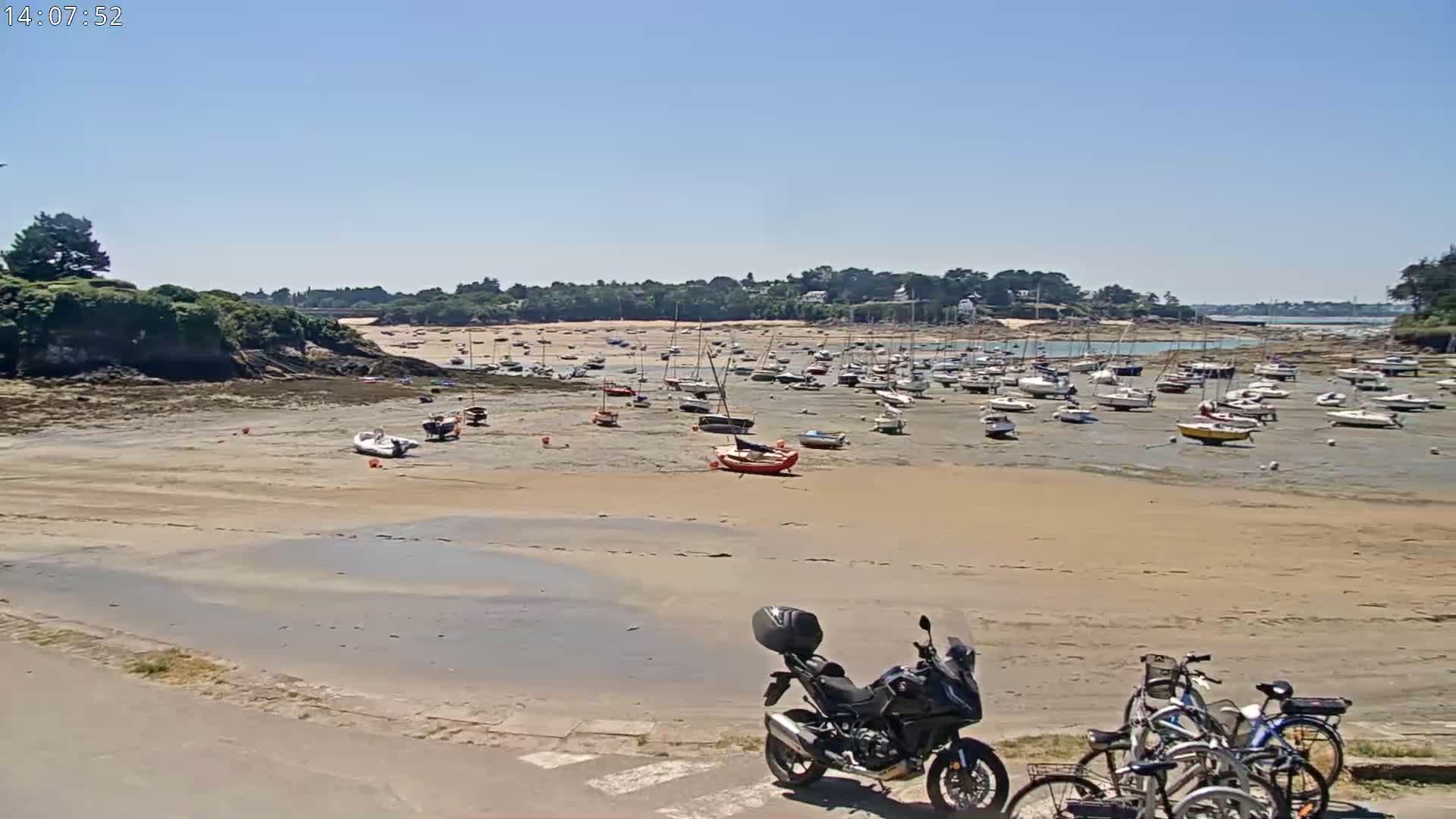 Saint-Briac-sur-Mer, Port & Plage de Bechet Live Cam - Saint-Malo, Ille-et-Vilaine, Bretagne, France