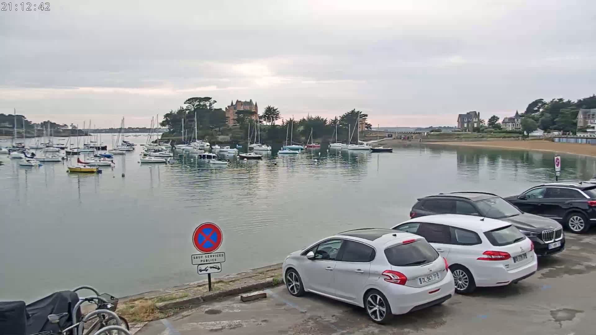 Saint-Briac-sur-Mer, Port & Plage de Bechet Live Cam - Saint-Malo, Ille-et-Vilaine, Bretagne, France