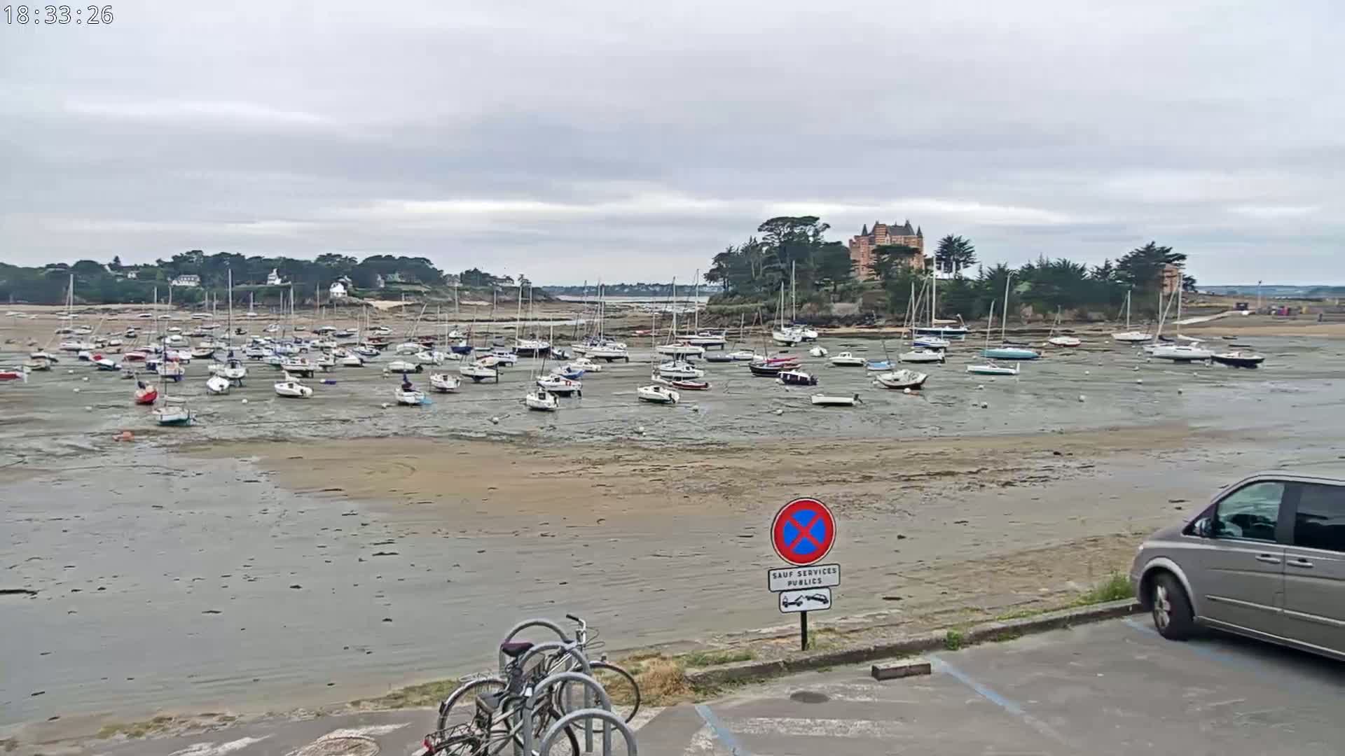 Saint-Briac-sur-Mer, Port & Plage de Bechet Live Cam - Saint-Malo, Ille-et-Vilaine, Bretagne, France