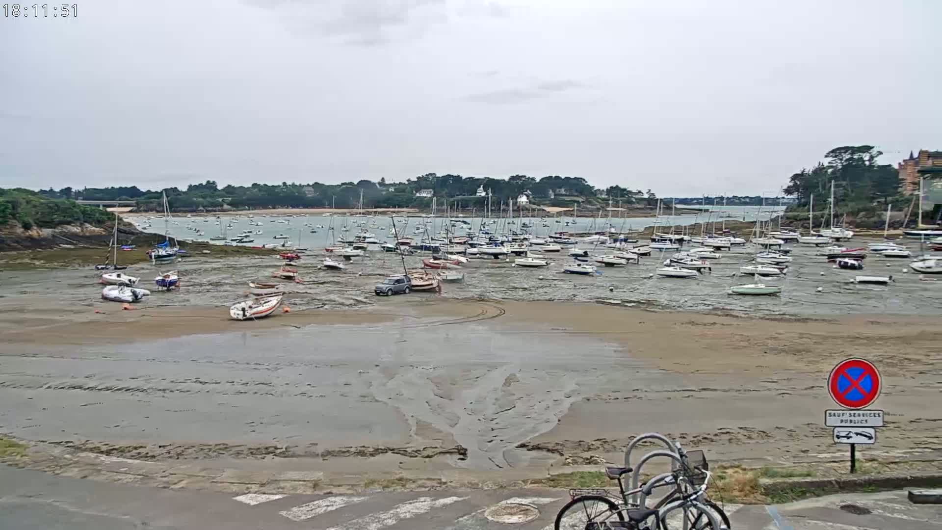 Saint-Briac-sur-Mer, Port & Plage de Bechet Live Cam - Saint-Malo, Ille-et-Vilaine, Bretagne, France