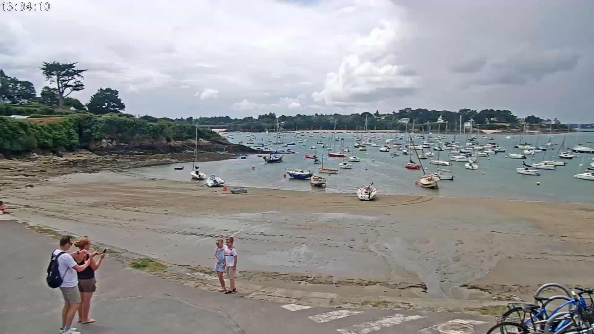 Saint-Briac-sur-Mer, Port & Plage de Bechet Live Cam - Saint-Malo, Ille-et-Vilaine, Bretagne, France