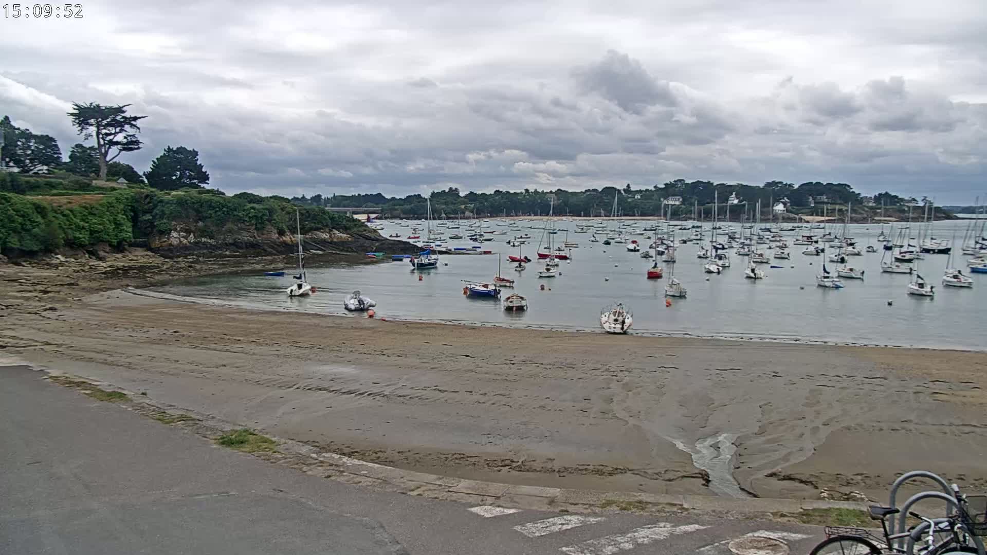 Saint-Briac-sur-Mer, Port & Plage de Bechet Live Cam - Saint-Malo, Ille-et-Vilaine, Bretagne, France