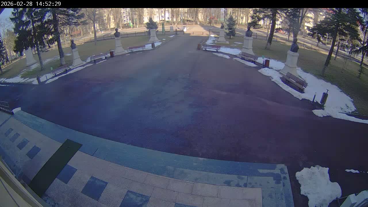 Iaşi, Aleea Mihail Sadoveanu Street & University of Agricultural Sciences and Veterinary Medicine Garden, Iasi Live Cam - Agronomie, Iaşi, Romania