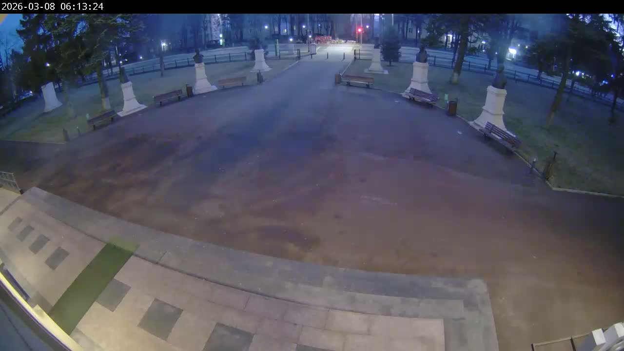 Iaşi, Aleea Mihail Sadoveanu Street & University of Agricultural Sciences and Veterinary Medicine Garden, Iasi Live Cam - Agronomie, Iaşi, Romania