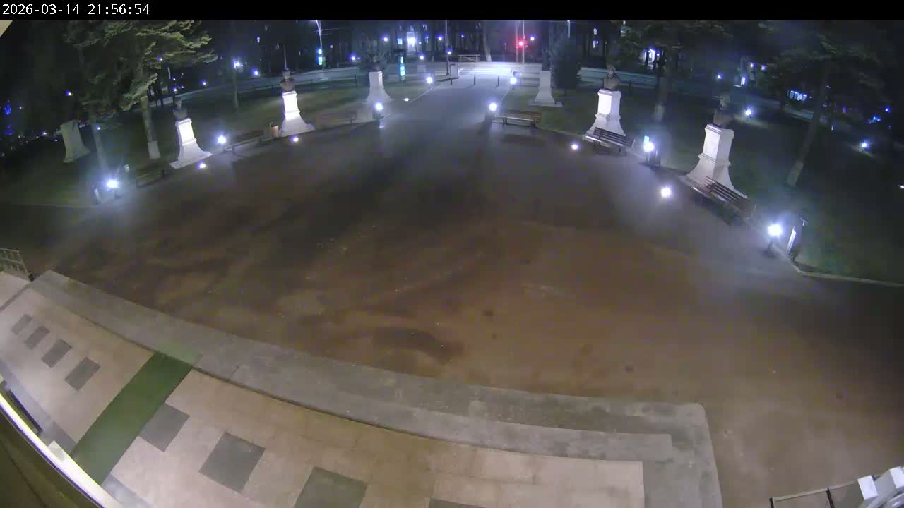 Iaşi, Aleea Mihail Sadoveanu Street & University of Agricultural Sciences and Veterinary Medicine Garden, Iasi Live Cam - Agronomie, Iaşi, Romania