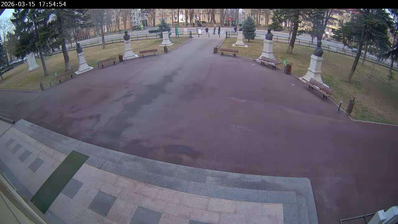 Iaşi, Aleea Mihail Sadoveanu Street & University of Agricultural Sciences and Veterinary Medicine Garden, Iasi Live Cam - Agronomie, Iaşi, Romania