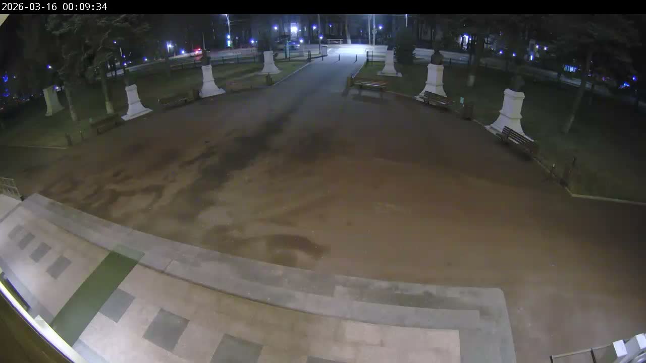 Iaşi, Aleea Mihail Sadoveanu Street & University of Agricultural Sciences and Veterinary Medicine Garden, Iasi Live Cam - Agronomie, Iaşi, Romania