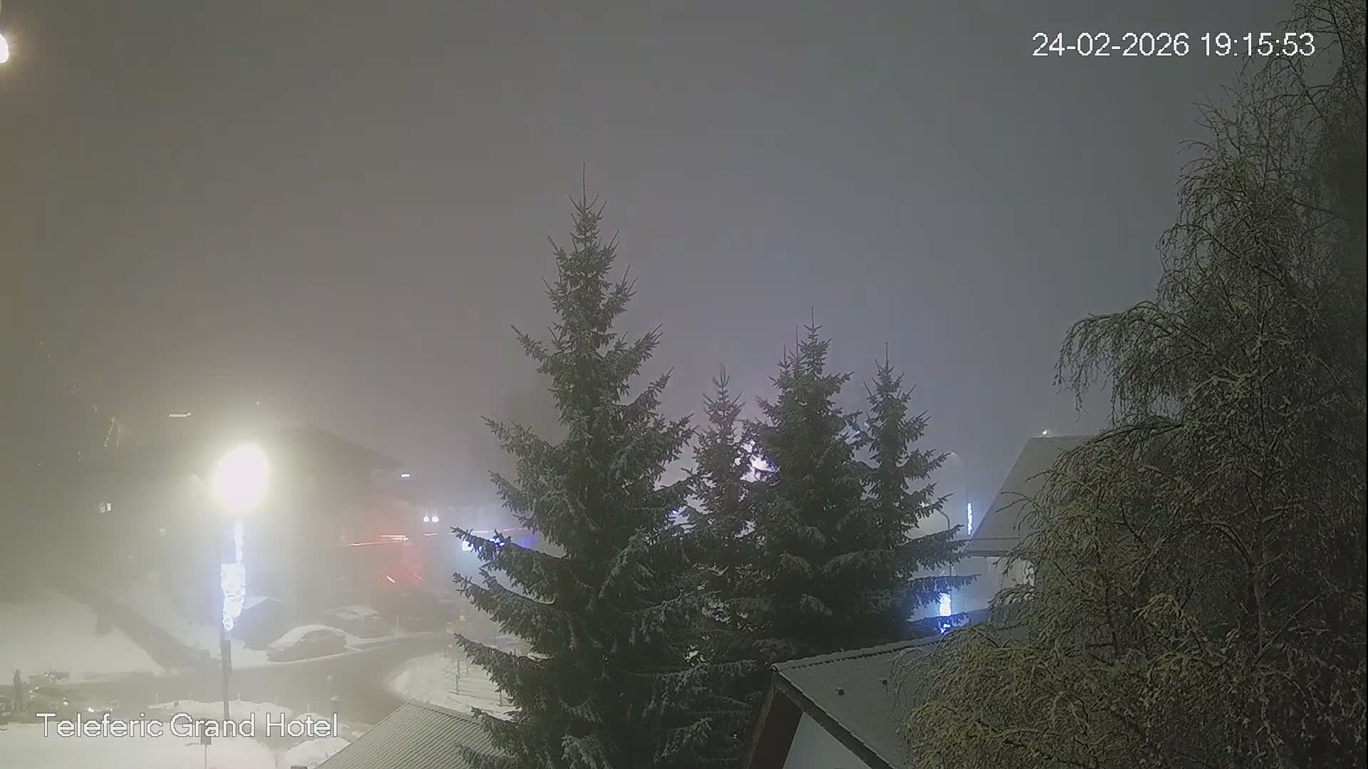 Brasov, Poiana Braşov Ski Center Hotel Area & Ski Slope, Poiana Brasov Live Cam - Poiana Brasov, Braşov, Romania 