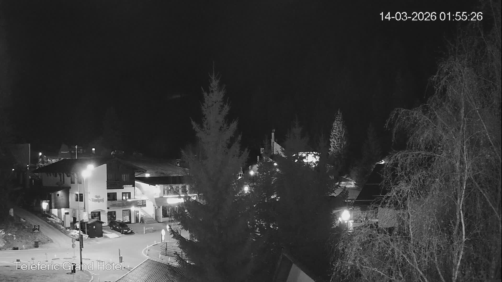 Brasov, Poiana Braşov Ski Center Hotel Area & Ski Slope, Poiana Brasov Live Cam - Poiana Brasov, Braşov, Romania 