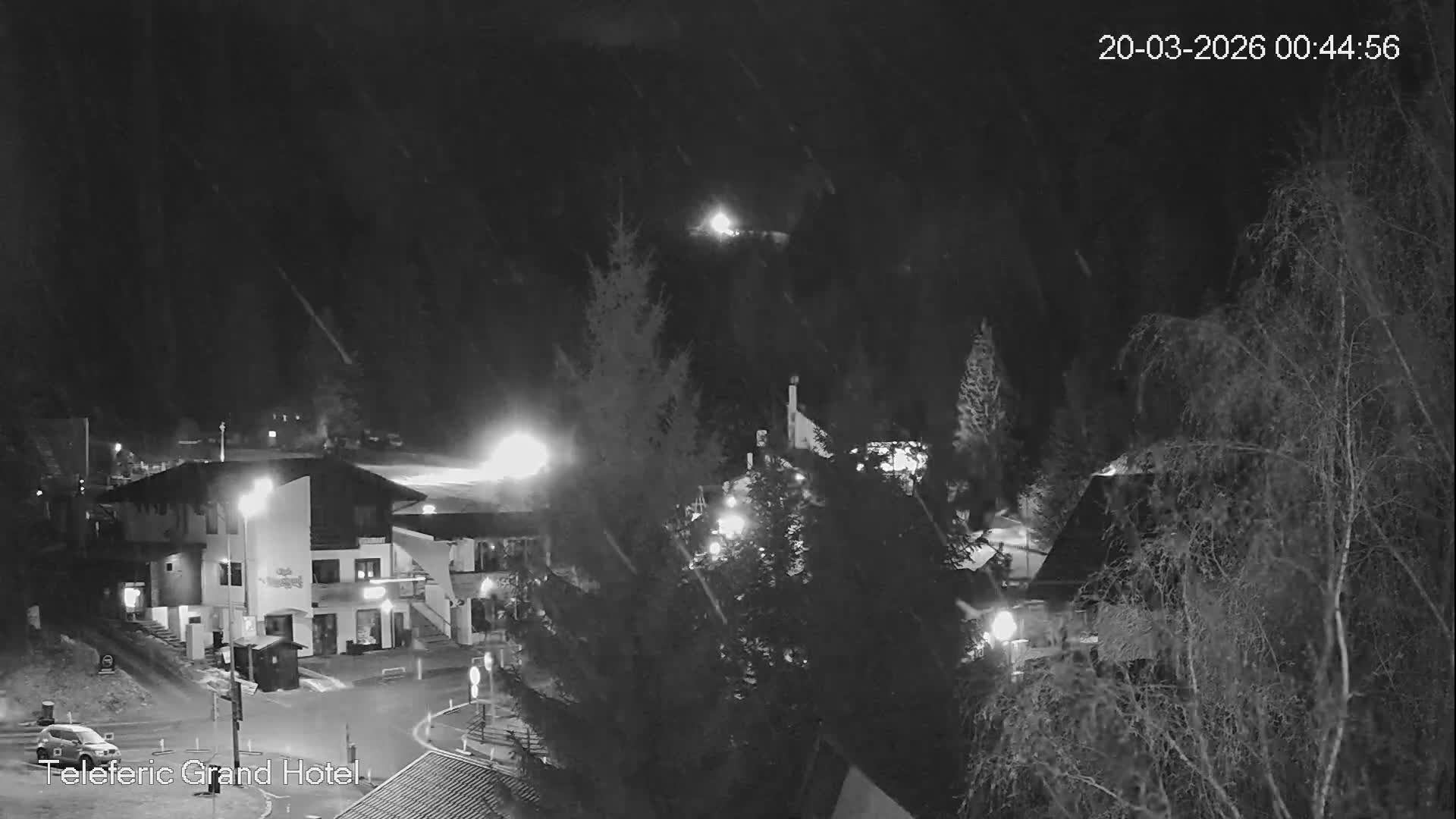 Brasov, Poiana Braşov Ski Center Hotel Area & Ski Slope, Poiana Brasov Live Cam - Poiana Brasov, Braşov, Romania 