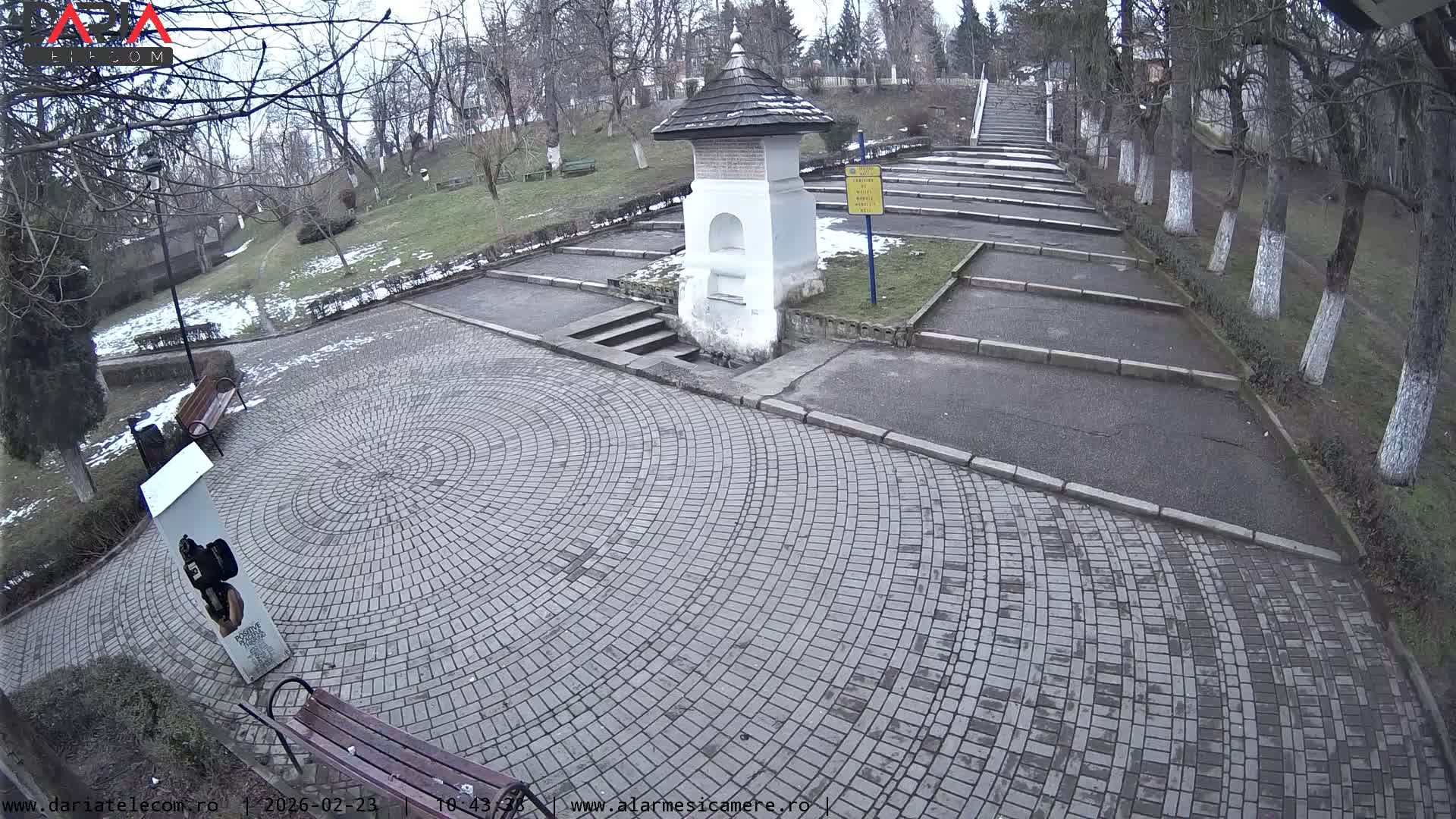 Arges , Fountain of Manole ( Fantana Lui Manole ) & Parcul Lui Manole 's Park, Curtea de Arges Live Cam - Curtea de Argeş, Arges, Romania