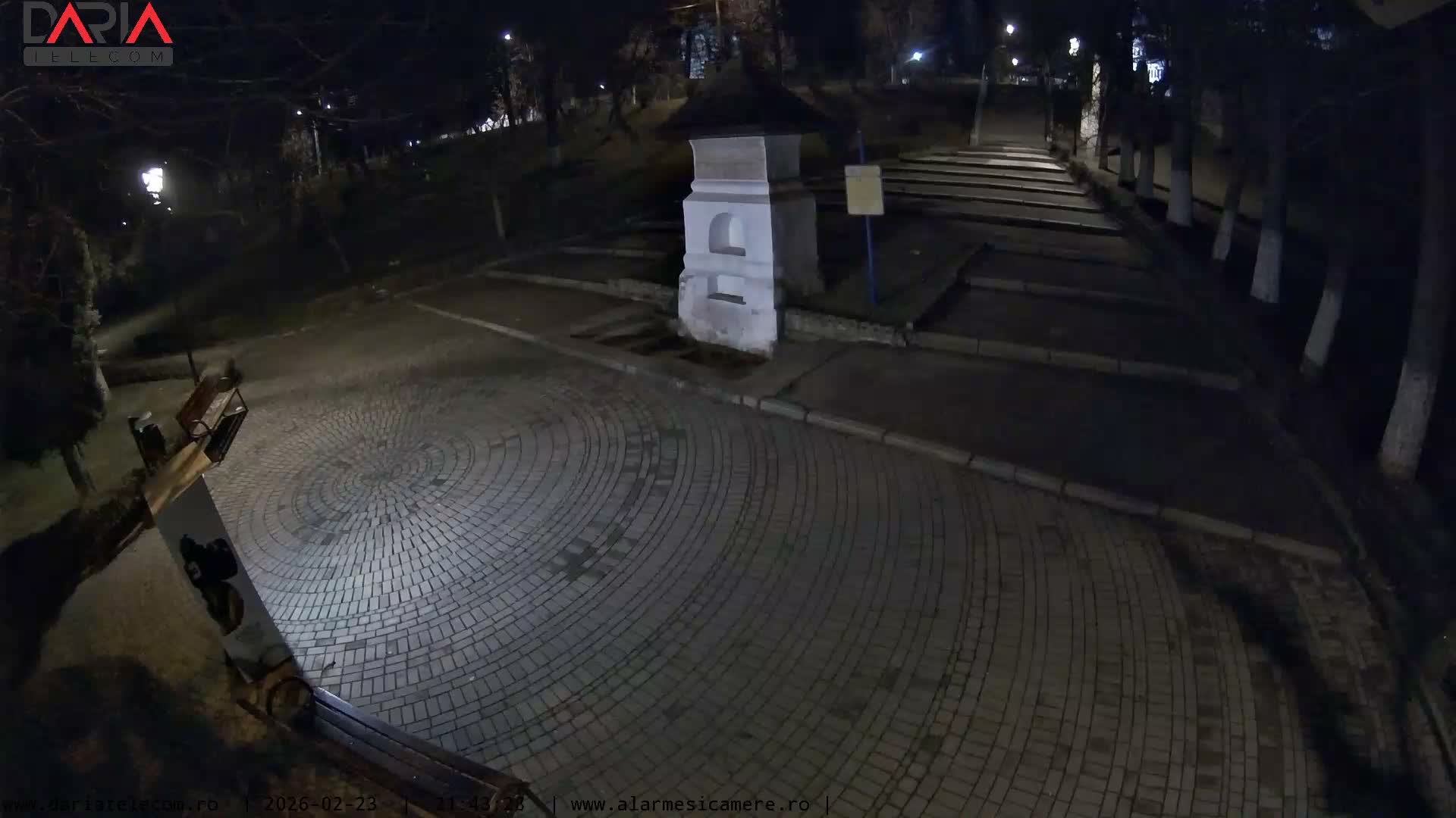 Arges , Fountain of Manole ( Fantana Lui Manole ) & Parcul Lui Manole 's Park, Curtea de Arges Live Cam - Curtea de Argeş, Arges, Romania