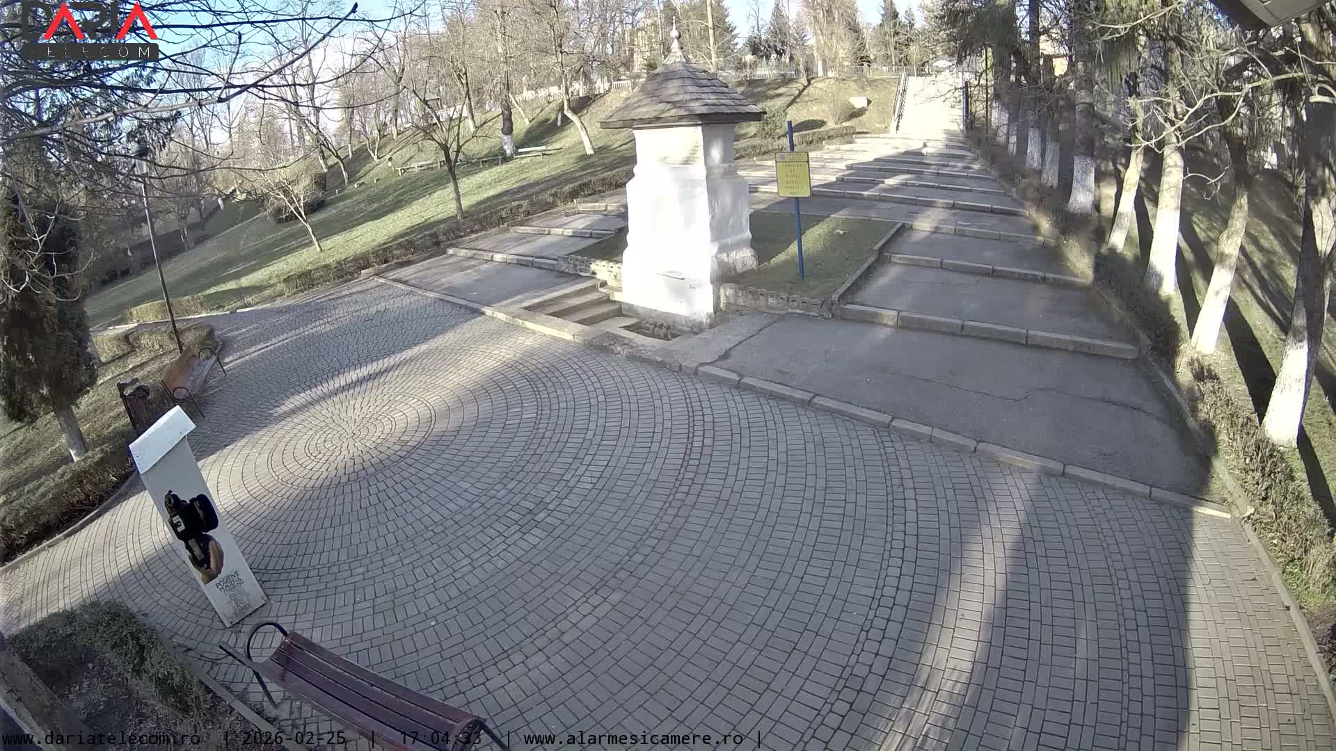 Arges , Fountain of Manole ( Fantana Lui Manole ) & Parcul Lui Manole 's Park, Curtea de Arges Live Cam - Curtea de Argeş, Arges, Romania