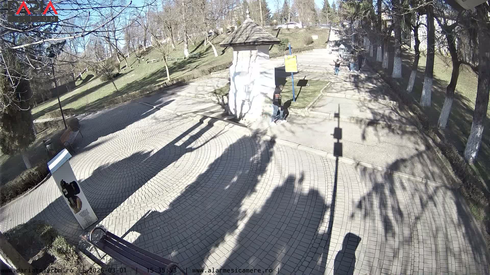 Arges , Fountain of Manole ( Fantana Lui Manole ) & Parcul Lui Manole 's Park, Curtea de Arges Live Cam - Curtea de Argeş, Arges, Romania