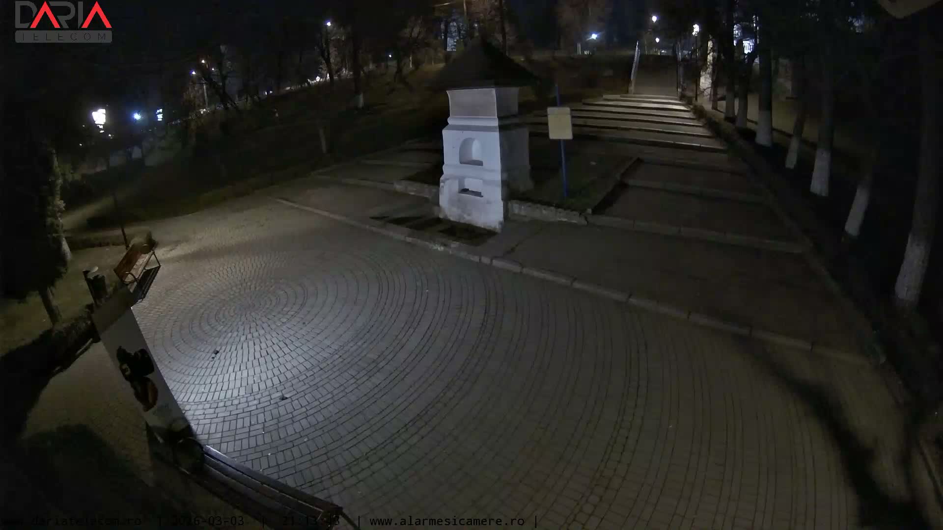 Arges , Fountain of Manole ( Fantana Lui Manole ) & Parcul Lui Manole 's Park, Curtea de Arges Live Cam - Curtea de Argeş, Arges, Romania