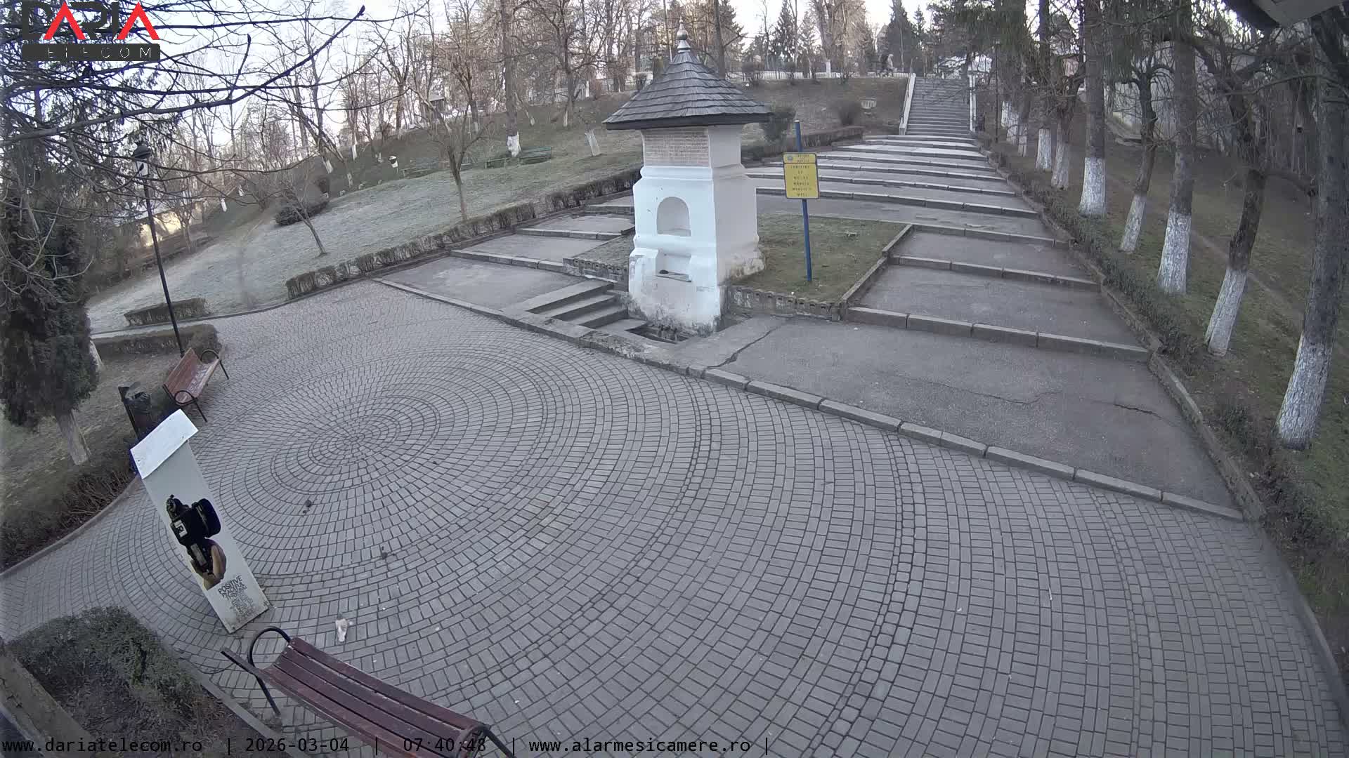 Arges , Fountain of Manole ( Fantana Lui Manole ) & Parcul Lui Manole 's Park, Curtea de Arges Live Cam - Curtea de Argeş, Arges, Romania