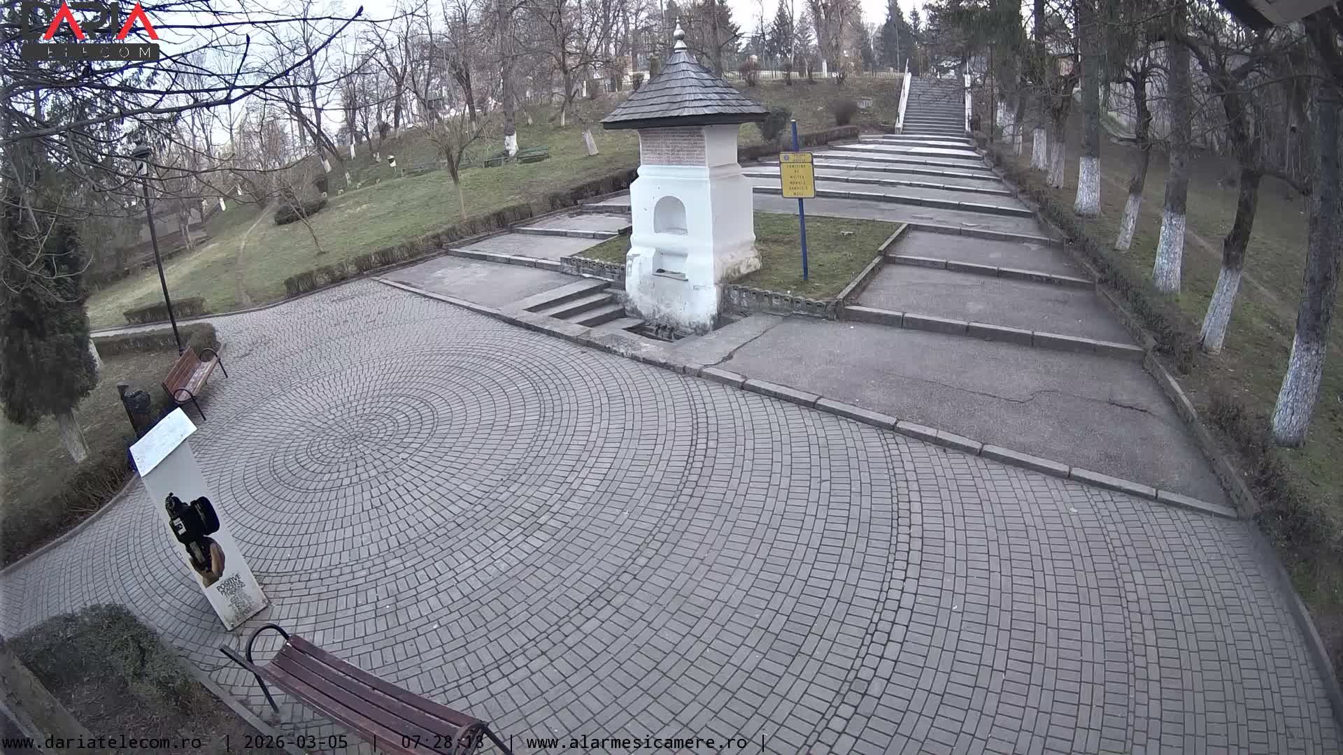 Arges , Fountain of Manole ( Fantana Lui Manole ) & Parcul Lui Manole 's Park, Curtea de Arges Live Cam - Curtea de Argeş, Arges, Romania