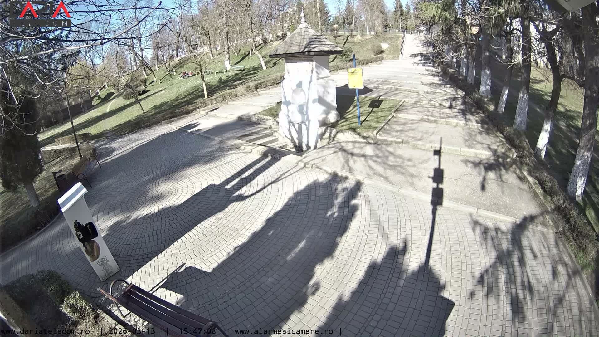 Arges , Fountain of Manole ( Fantana Lui Manole ) & Parcul Lui Manole 's Park, Curtea de Arges Live Cam - Curtea de Argeş, Arges, Romania