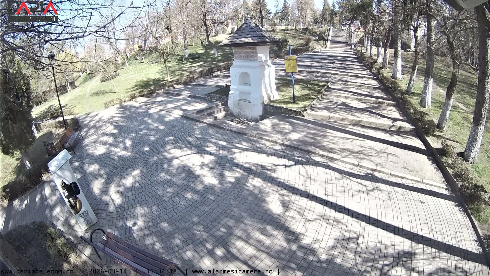 Arges , Fountain of Manole ( Fantana Lui Manole ) & Parcul Lui Manole 's Park, Curtea de Arges Live Cam - Curtea de Argeş, Arges, Romania