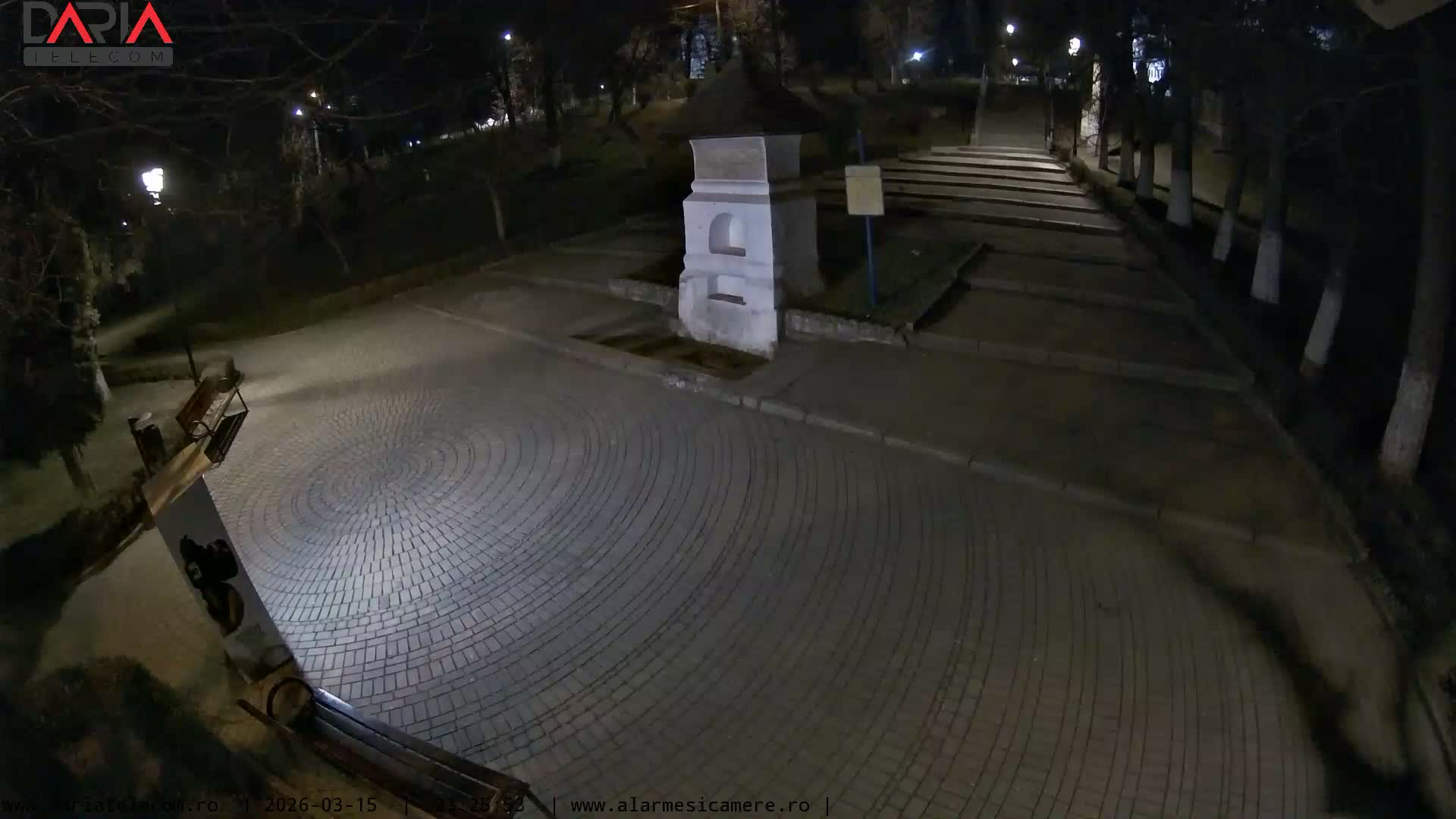 Arges , Fountain of Manole ( Fantana Lui Manole ) & Parcul Lui Manole 's Park, Curtea de Arges Live Cam - Curtea de Argeş, Arges, Romania