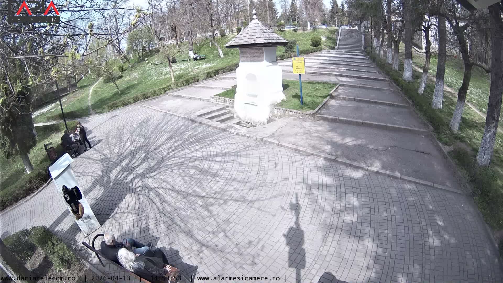 Arges , Fountain of Manole ( Fantana Lui Manole ) & Parcul Lui Manole 's Park, Curtea de Arges Live Cam - Curtea de Argeş, Arges, Romania