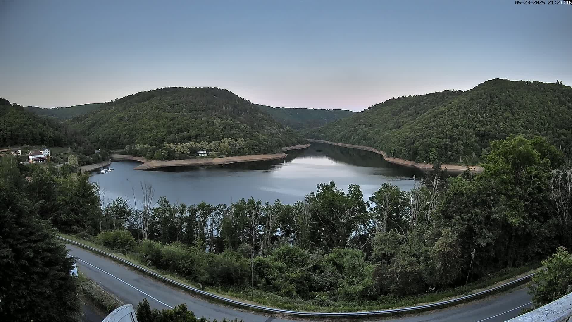 Miremont , Barrage des Fades Dam Live Cam - Riom, Puy-de-Dome, Auvergne-Rhone-Alpes, France