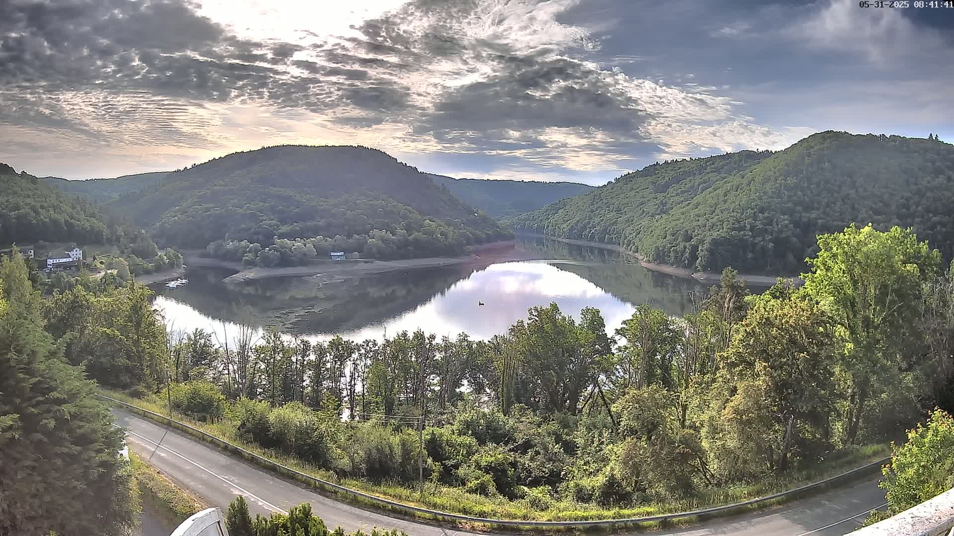 Miremont , Barrage des Fades Dam Live Cam - Riom, Puy-de-Dome, Auvergne-Rhone-Alpes, France