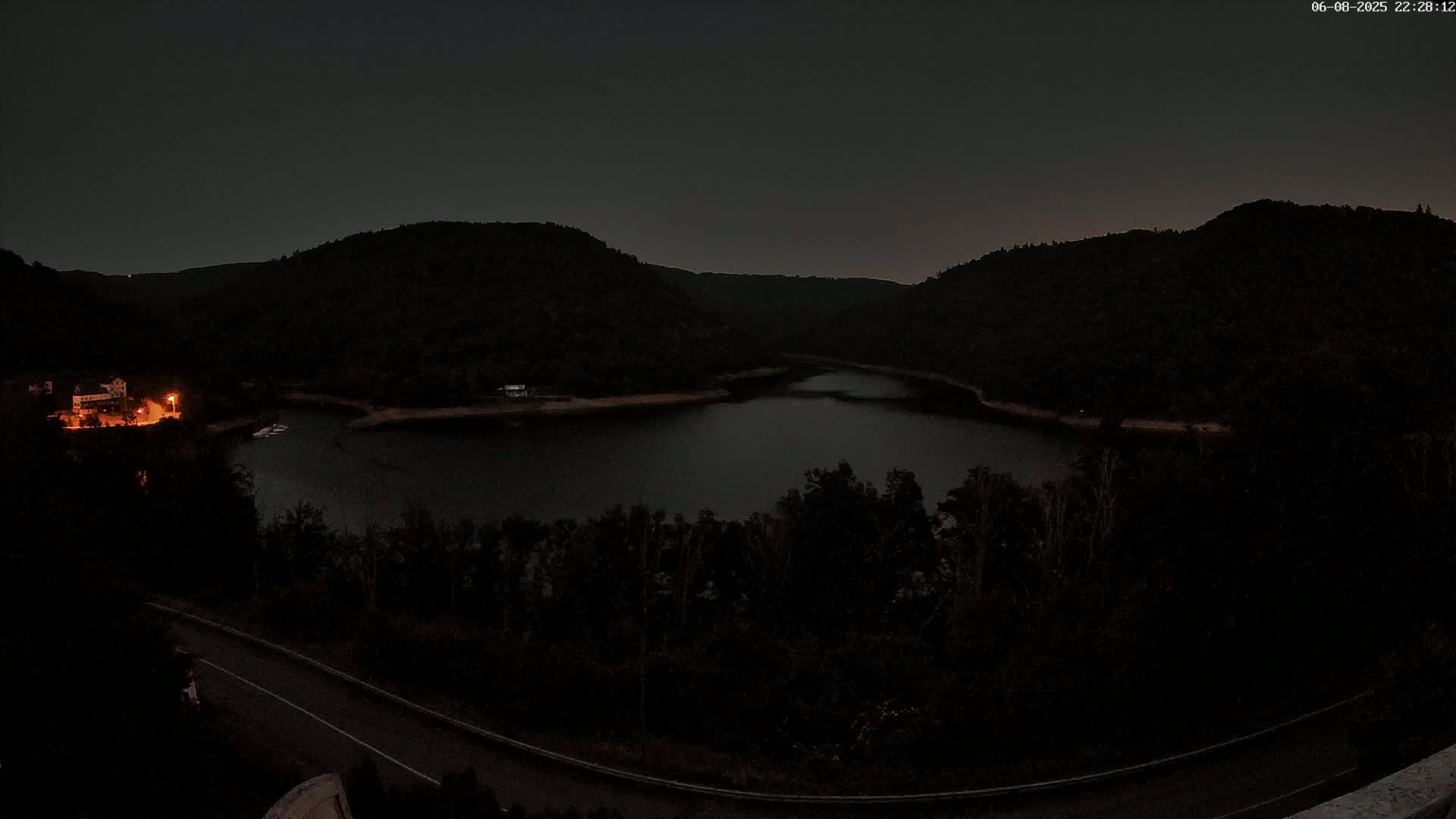 Miremont , Barrage des Fades Dam Live Cam - Riom, Puy-de-Dome, Auvergne-Rhone-Alpes, France