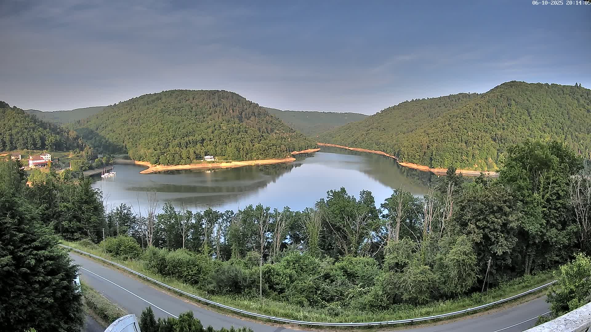 Miremont , Barrage des Fades Dam Live Cam - Riom, Puy-de-Dome, Auvergne-Rhone-Alpes, France