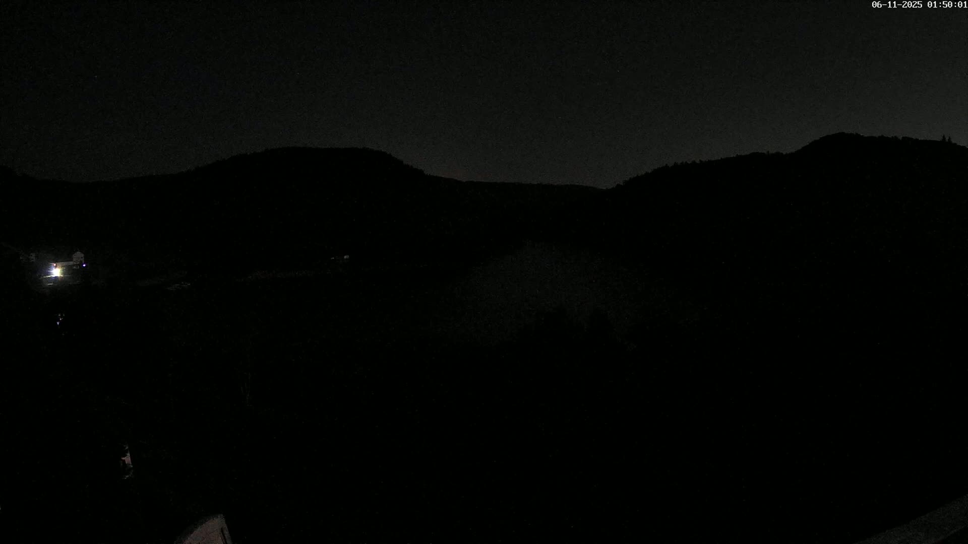 Miremont , Barrage des Fades Dam Live Cam - Riom, Puy-de-Dome, Auvergne-Rhone-Alpes, France
