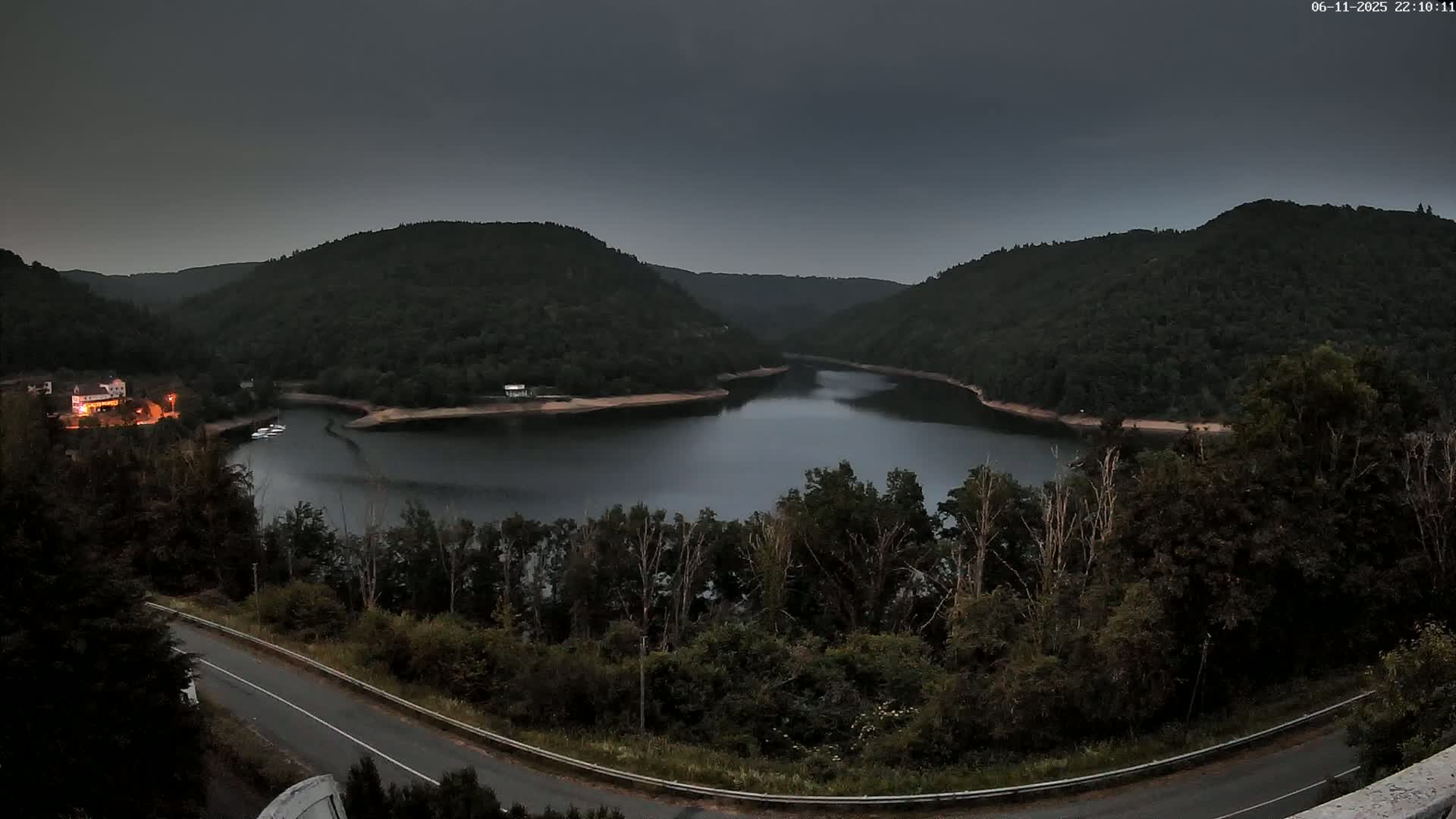 Miremont , Barrage des Fades Dam Live Cam - Riom, Puy-de-Dome, Auvergne-Rhone-Alpes, France