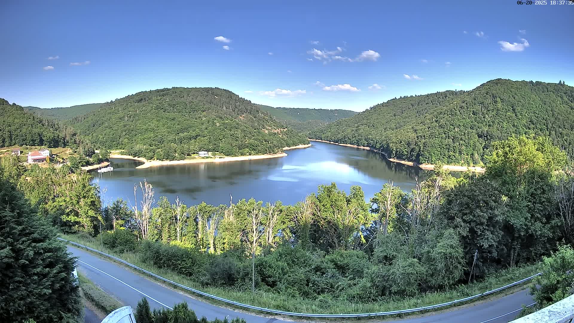 Miremont , Barrage des Fades Dam Live Cam - Riom, Puy-de-Dome, Auvergne-Rhone-Alpes, France
