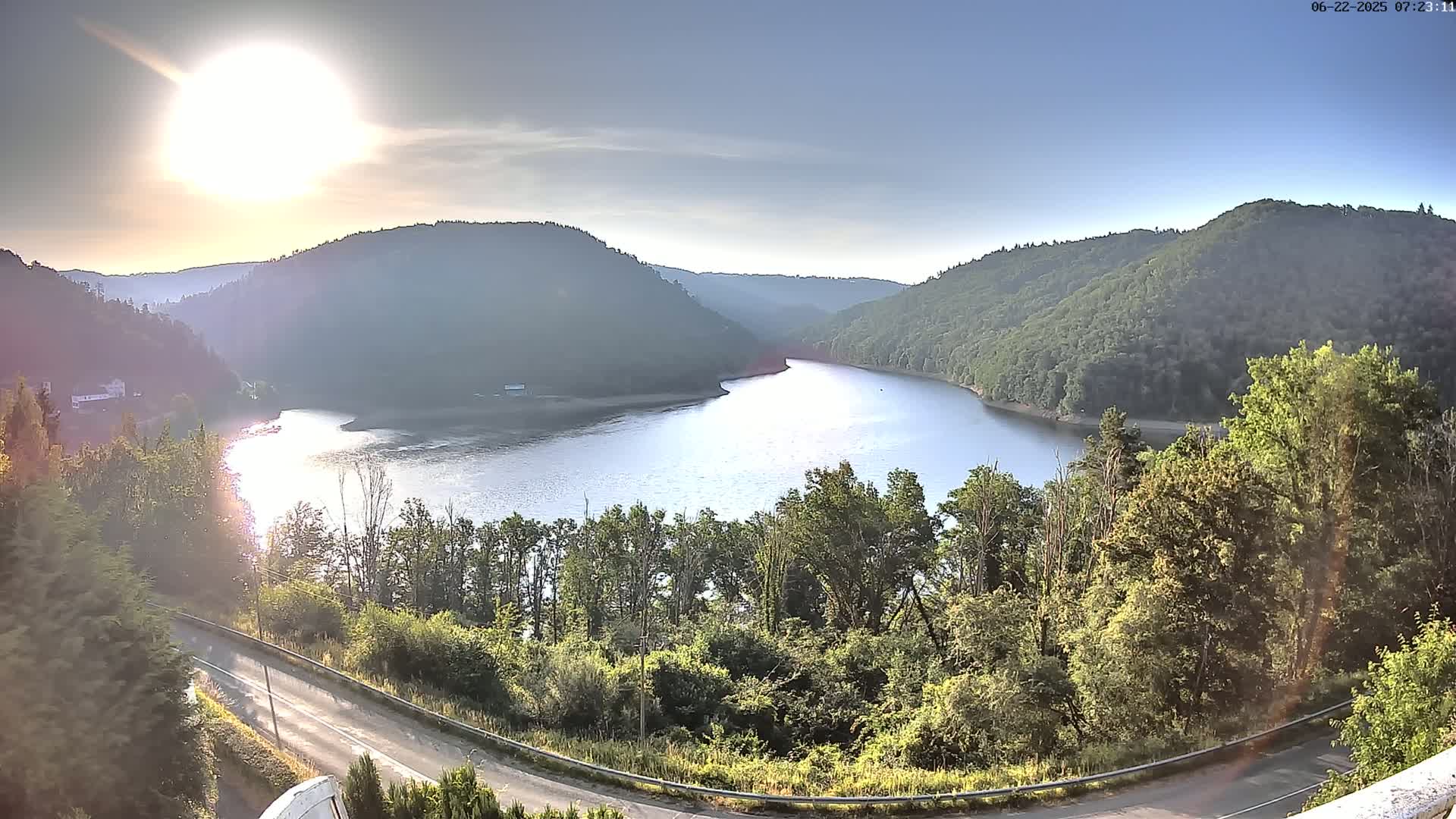 Miremont , Barrage des Fades Dam Live Cam - Riom, Puy-de-Dome, Auvergne-Rhone-Alpes, France