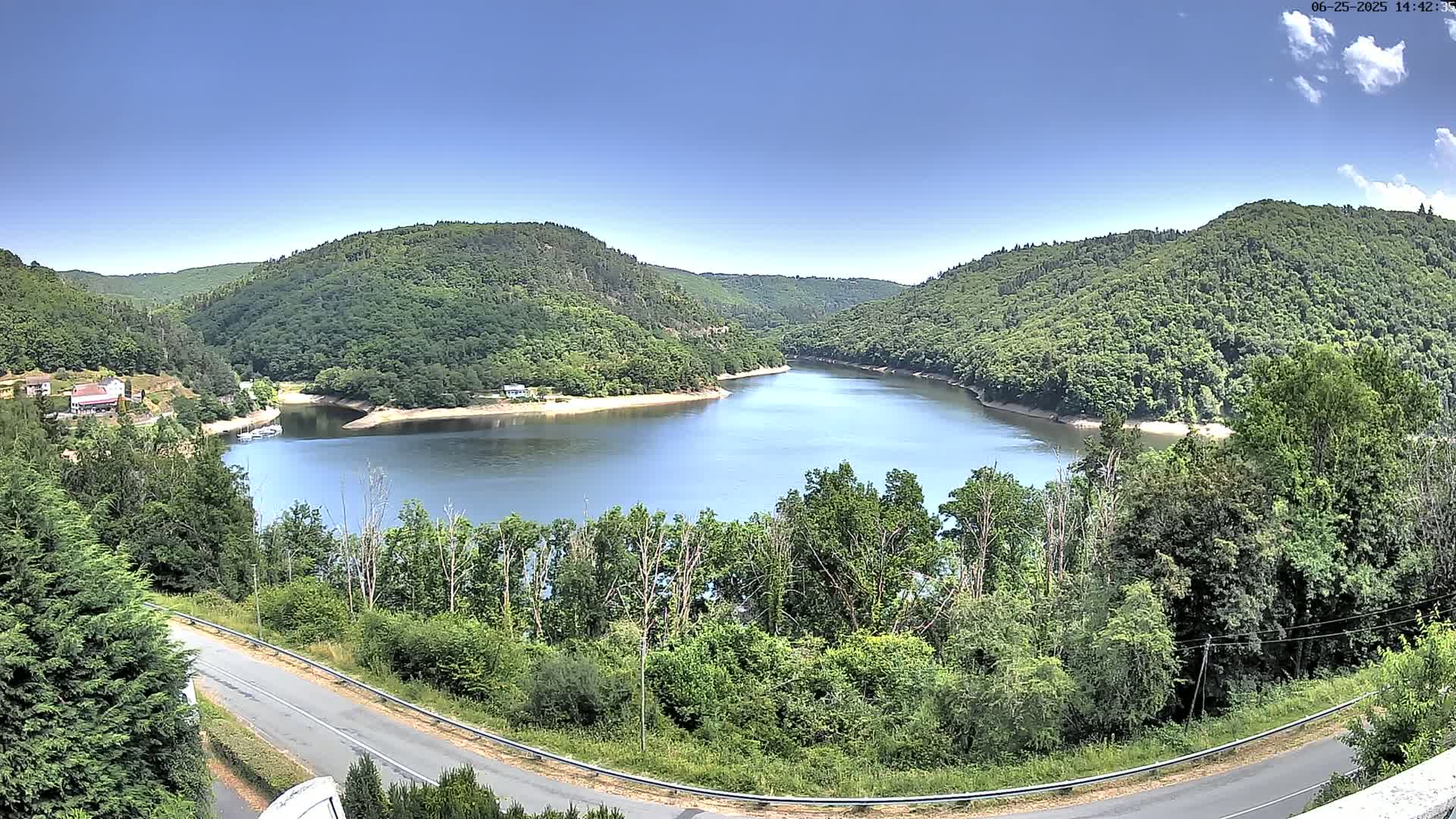 Miremont , Barrage des Fades Dam Live Cam - Riom, Puy-de-Dome, Auvergne-Rhone-Alpes, France