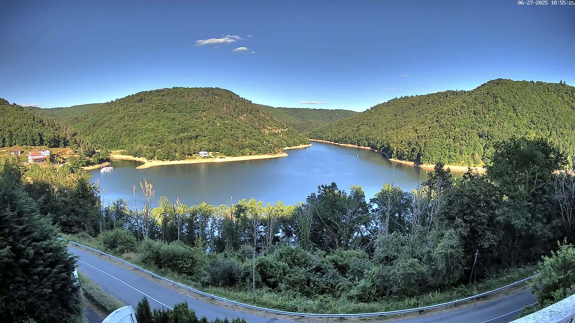 Miremont , Barrage des Fades Dam Live Cam - Riom, Puy-de-Dome, Auvergne-Rhone-Alpes, France