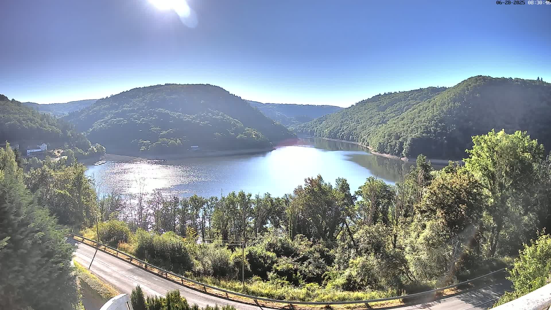 Miremont , Barrage des Fades Dam Live Cam - Riom, Puy-de-Dome, Auvergne-Rhone-Alpes, France