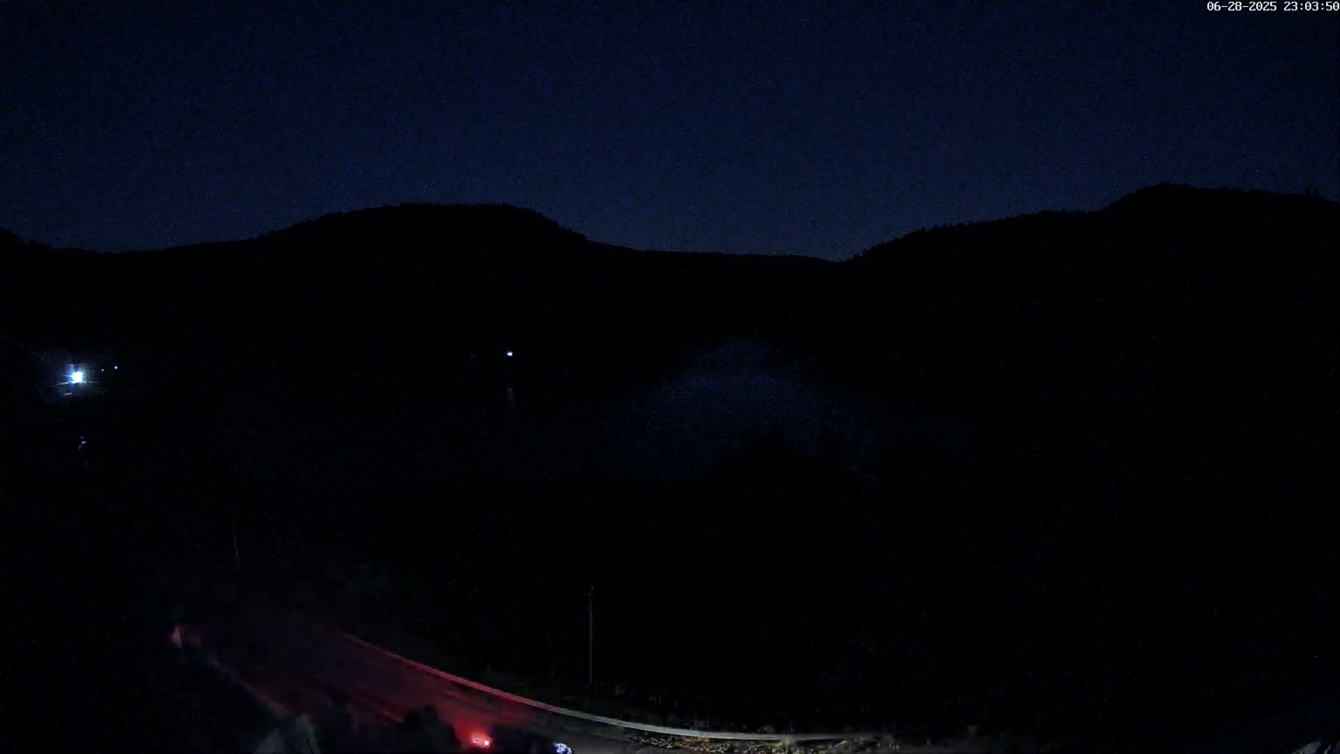 Miremont , Barrage des Fades Dam Live Cam - Riom, Puy-de-Dome, Auvergne-Rhone-Alpes, France