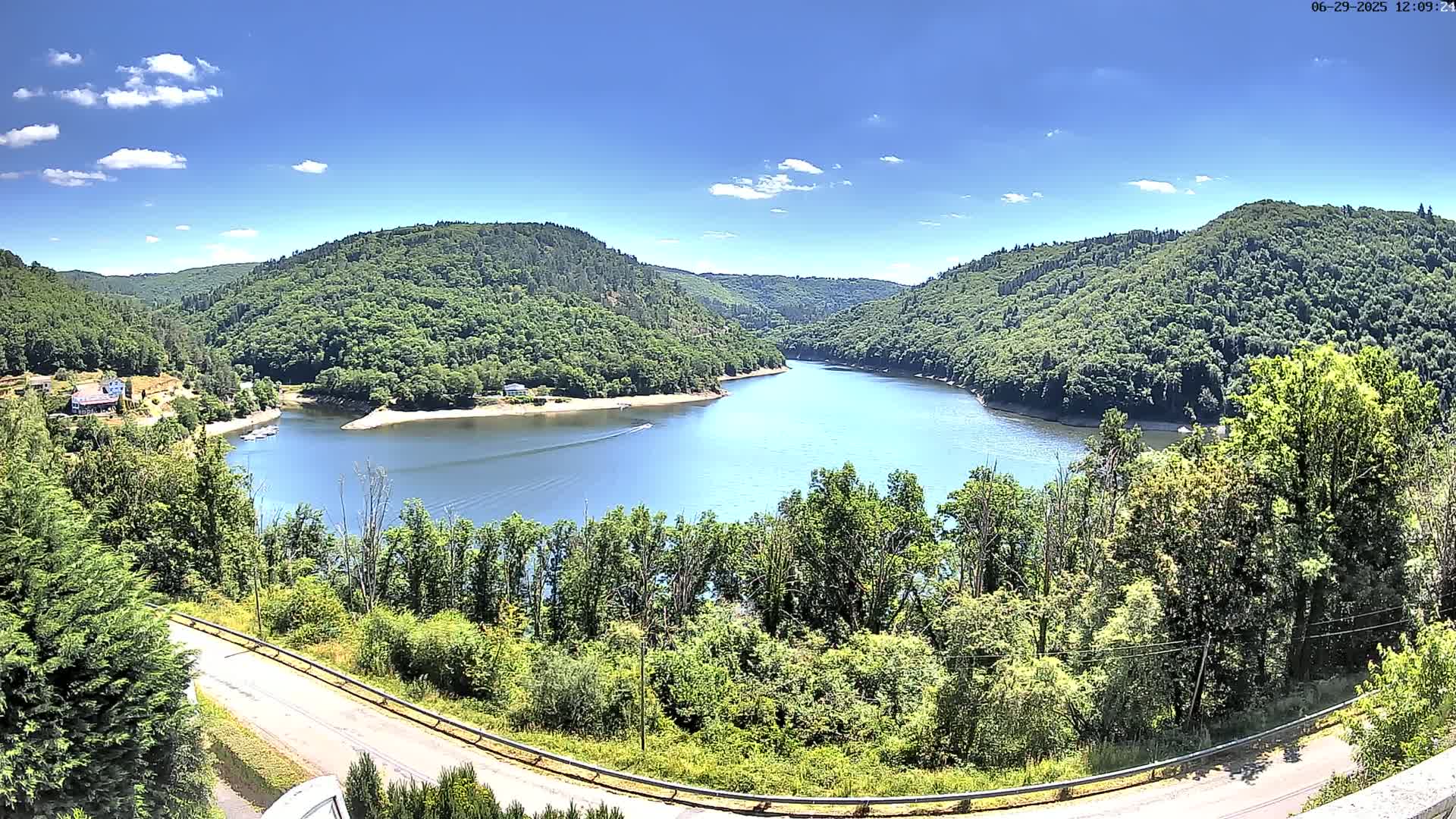 Miremont , Barrage des Fades Dam Live Cam - Riom, Puy-de-Dome, Auvergne-Rhone-Alpes, France